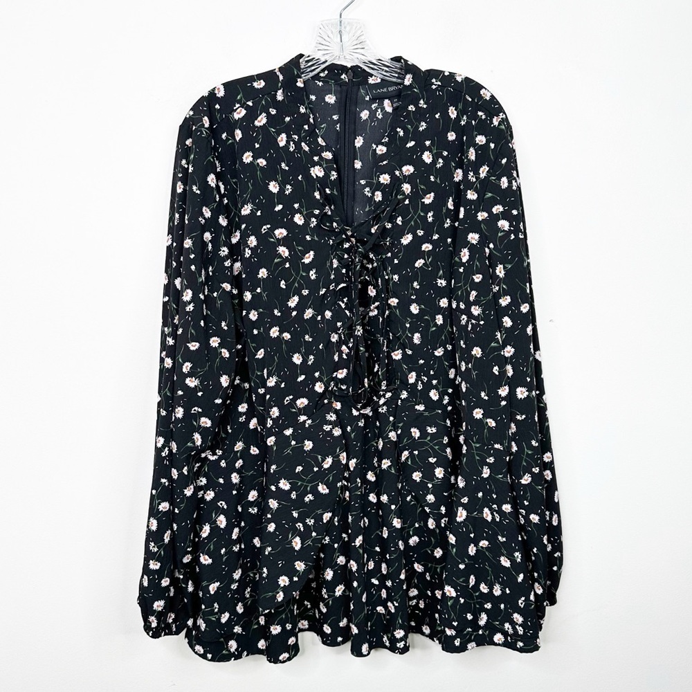 LANE BRYANT |‎ Daisy Floral Print Lace Up Front Long Sleeve Top Blouse Sz. 22